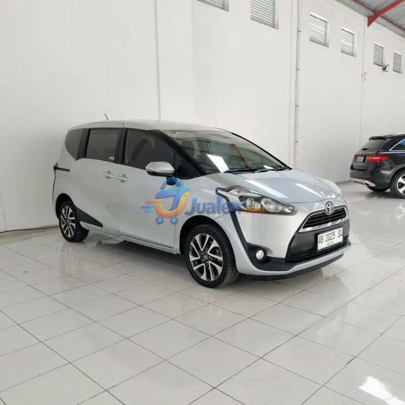 Toyota Sienta 2017