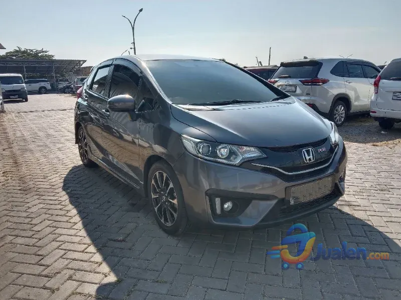 Honda Jazz RS AT 2017 Grey Metalik Low KM 48rb Pilihan Terbaik