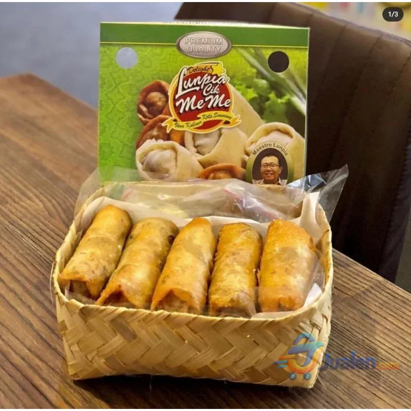 Lunpia Cik Me Me Jl. Gajahmada No.107, Miroto, Kec. Semarang Tengah